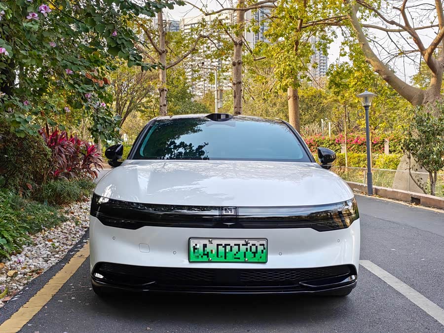 极氪 极氪007 2024 汽车图片 #3