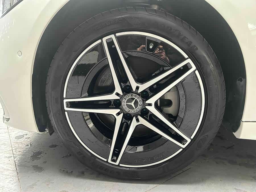 Mercedes-Benz C Class 2023 car image #3