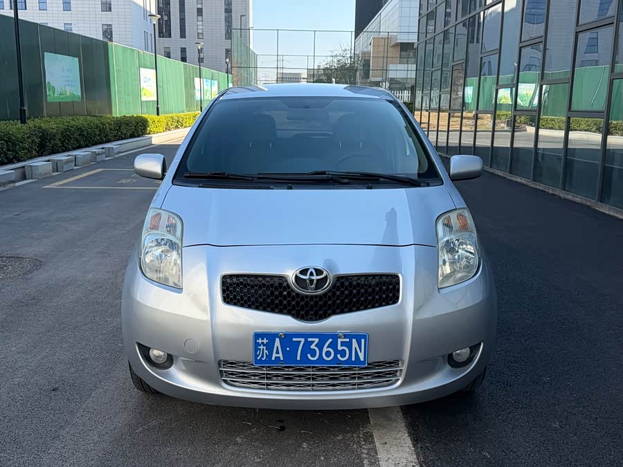 Toyota Yaris 2009 imagem de carro #3