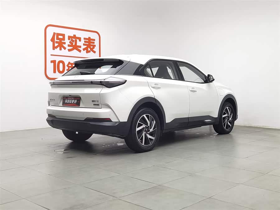 哪吒汽车 哪吒U 2021 汽车图片 #3