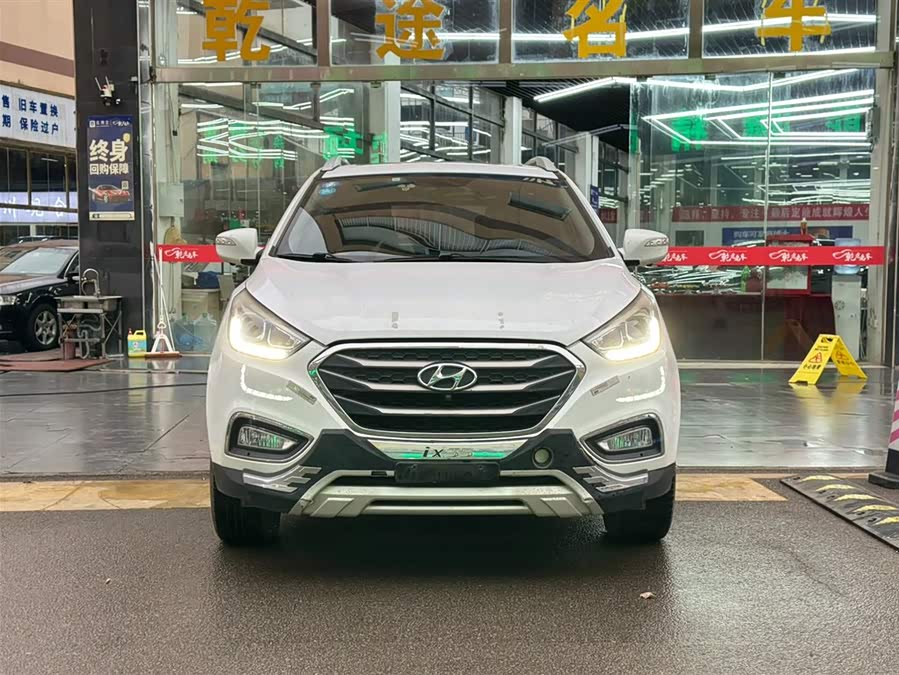 Hyundai ix35 2015 car image #3