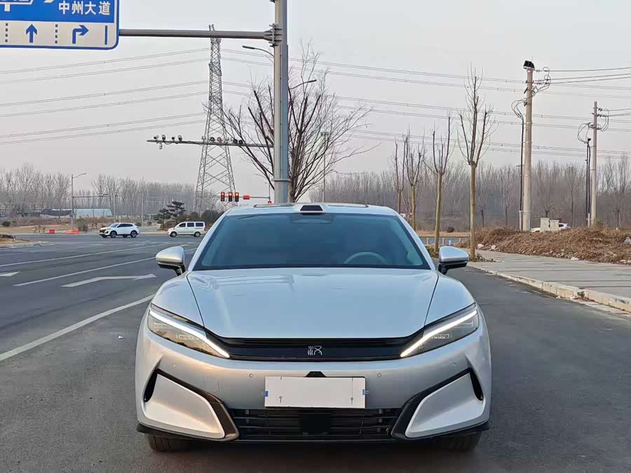 BYD HanL 2025 صورة سيارة #3