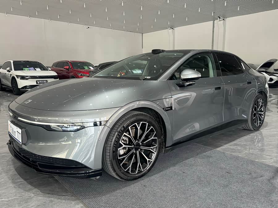 极氪 极氪007 2024 汽车图片 #3