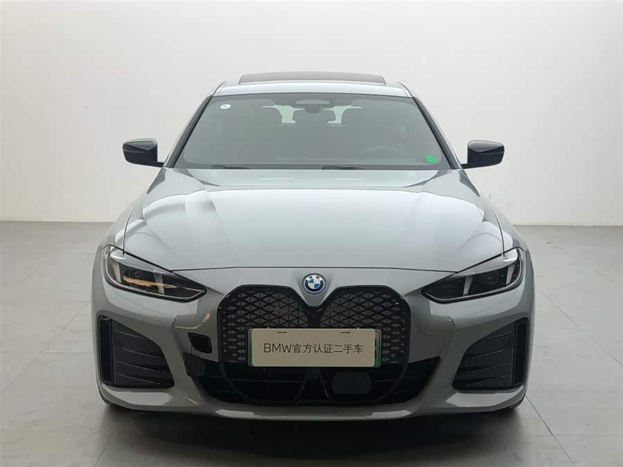 BMW i4 2025 car image #3