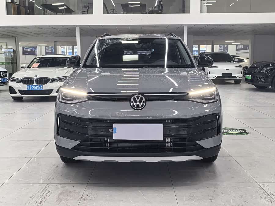 Volkswagen Tharu 2025 car image #3