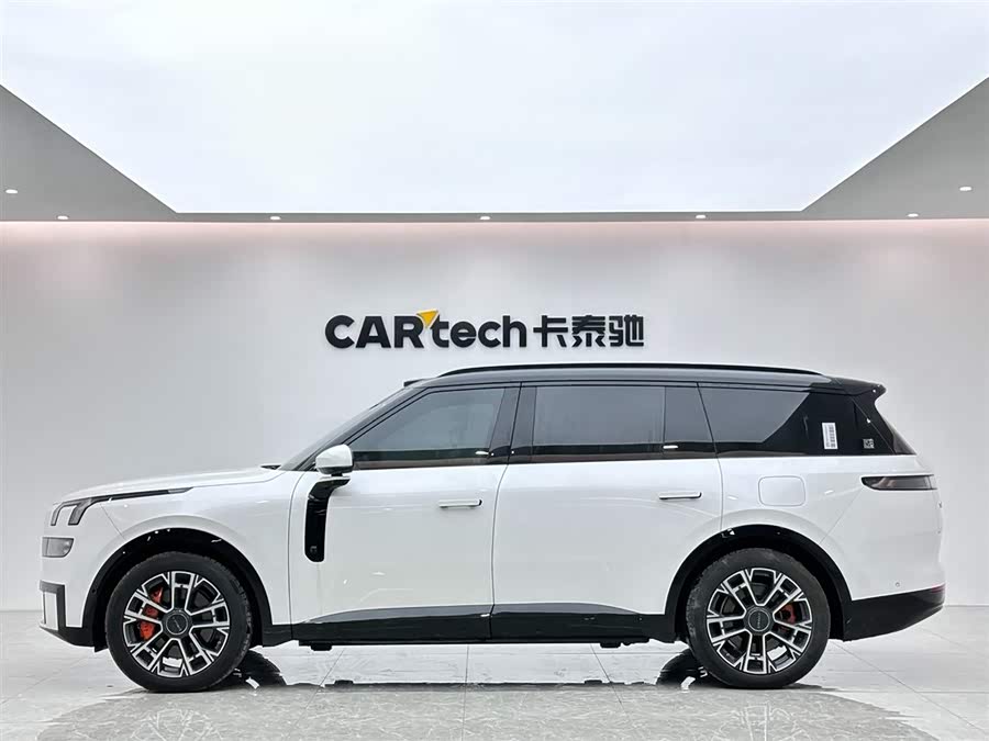 Lynk & Co 900 2025 car image #3