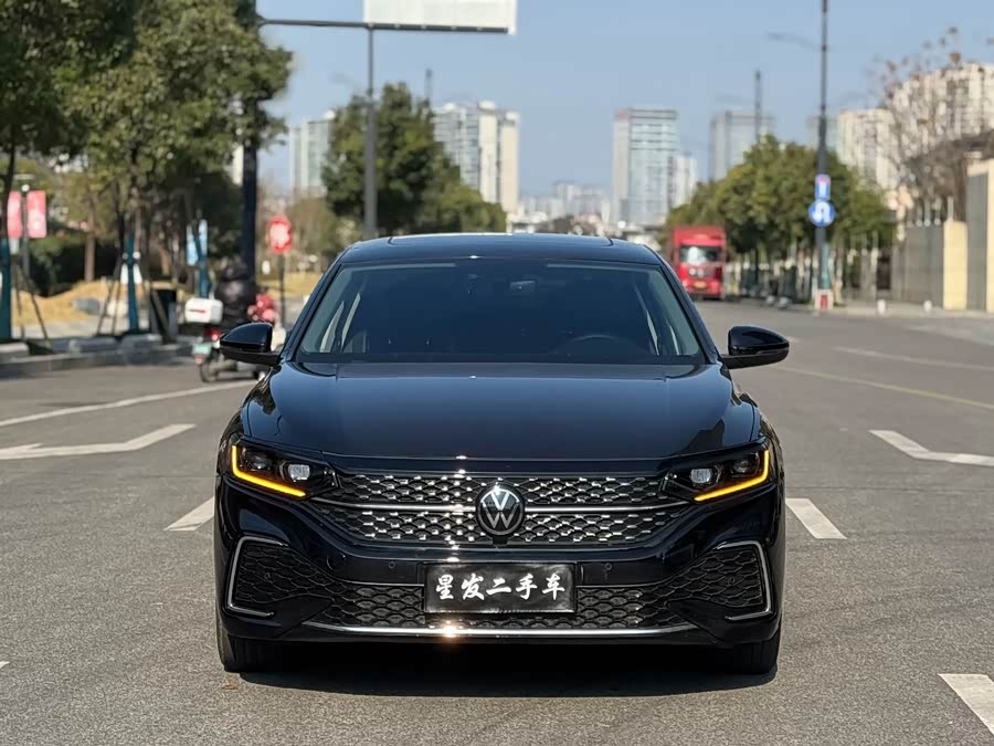 Volkswagen Passat 2025 صورة سيارة #3