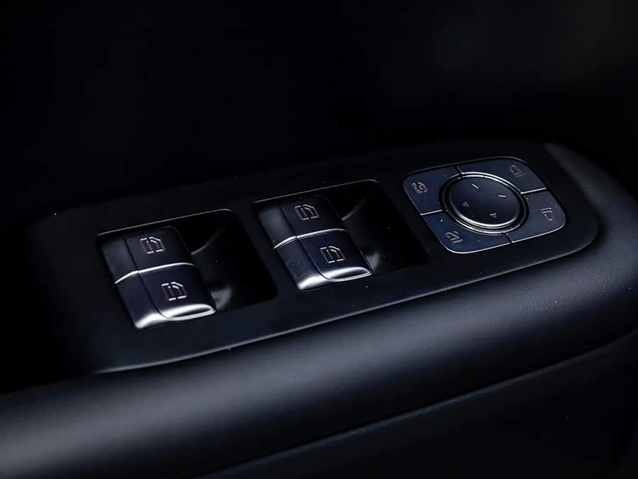 Li L7 2025 car image #3