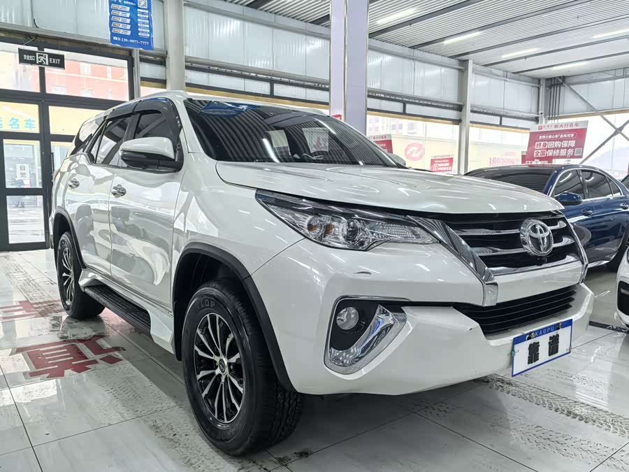 Toyota Fortuner 2019 car image #3