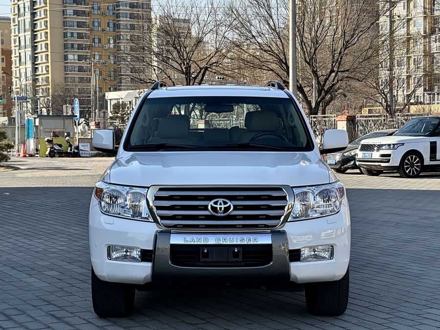Toyota Land Cruiser 2011 immagine di auto #3