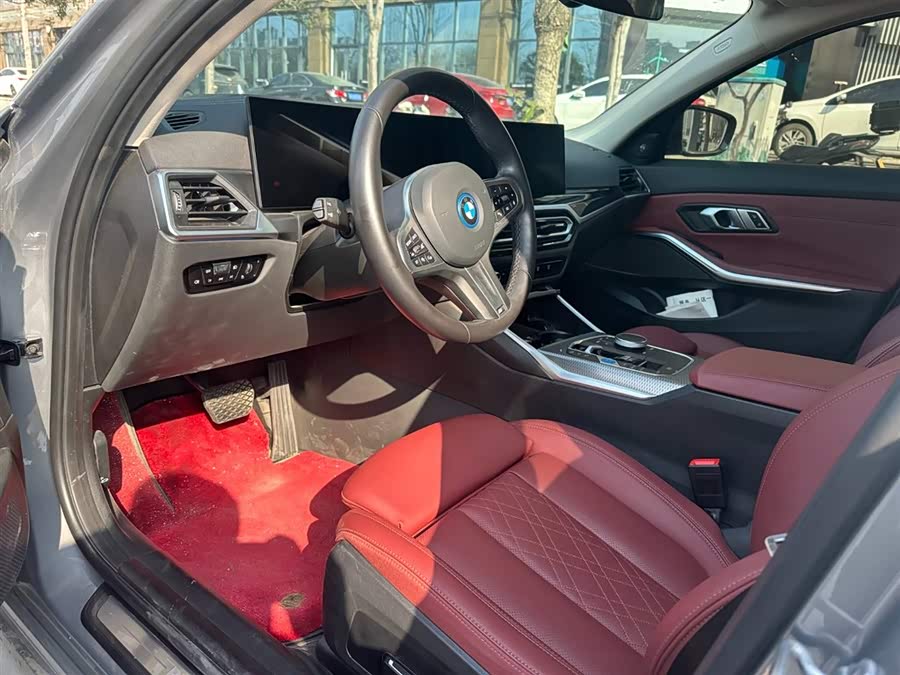 BMW i3 2023 car image #3