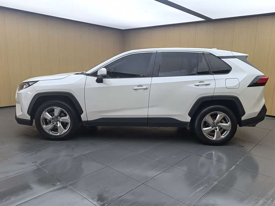 Toyota RAV4 2020 #3 Toyota RAV4 2020 car image #3