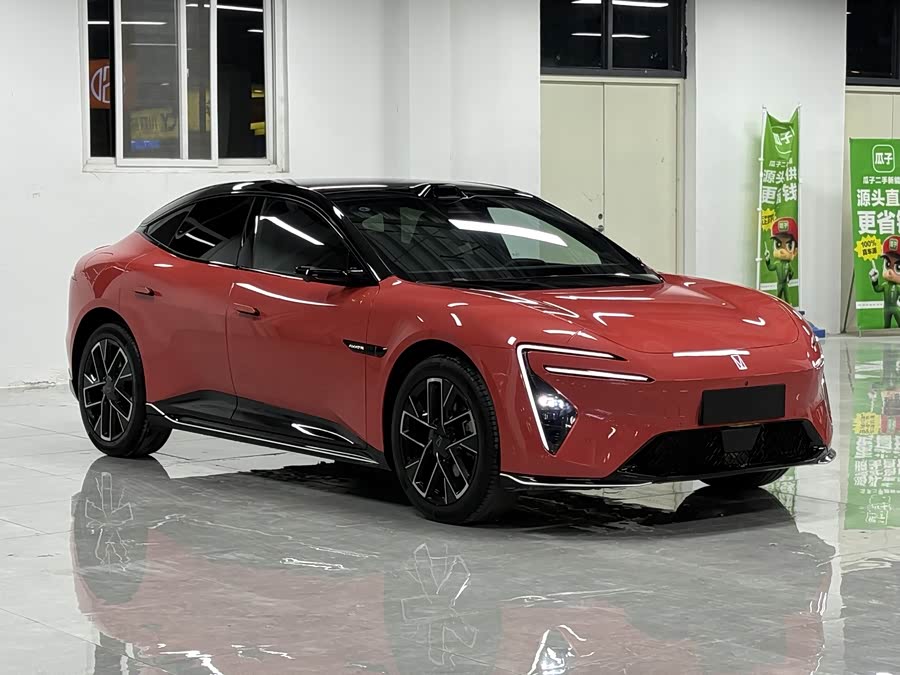 Avatr 06 2025 car image #3