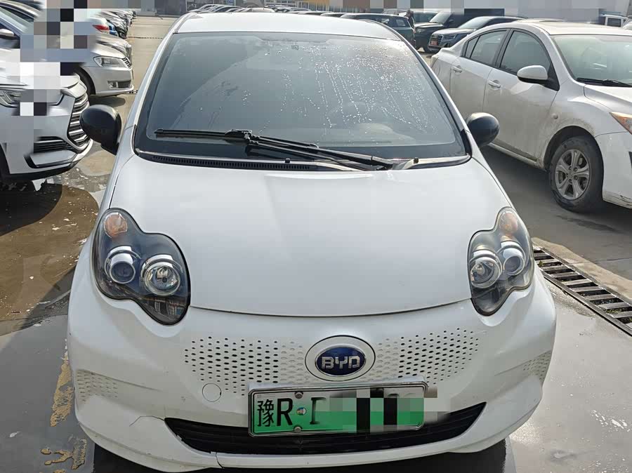 BYD e1 2019 car image #3