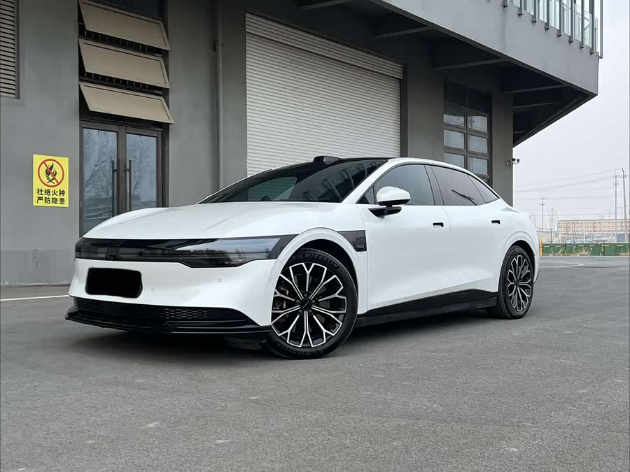 极氪 极氪007 2024 汽车图片 #3