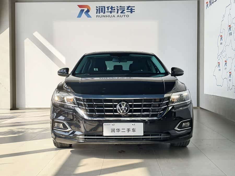 Volkswagen Passat 2019 car image #3