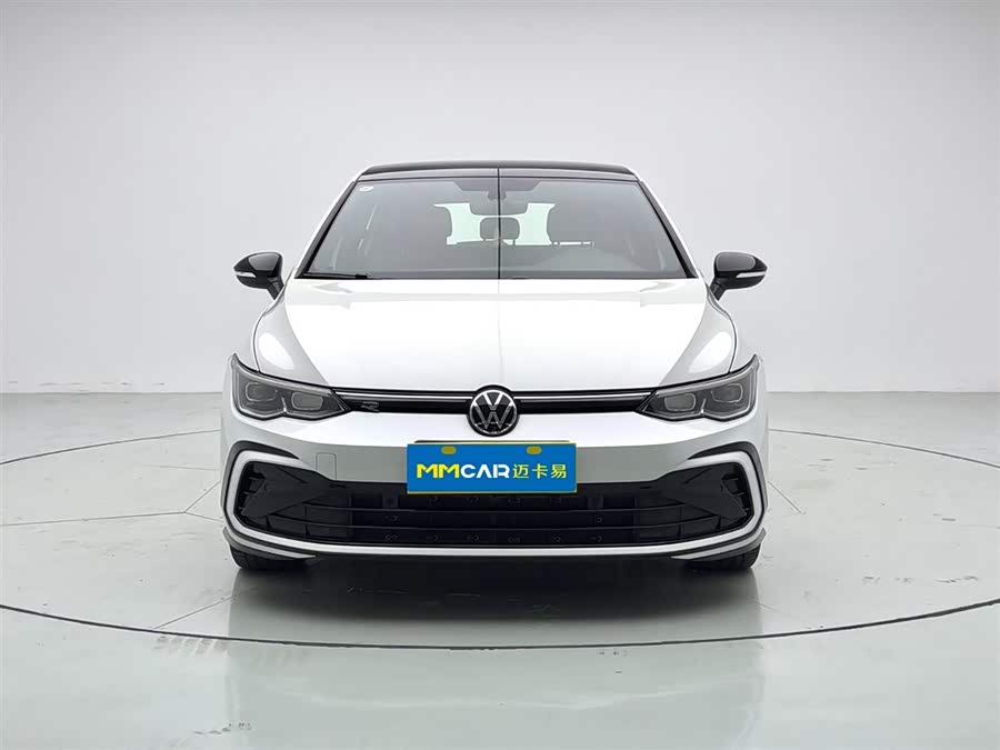 Volkswagen Golf 2021 car image #3