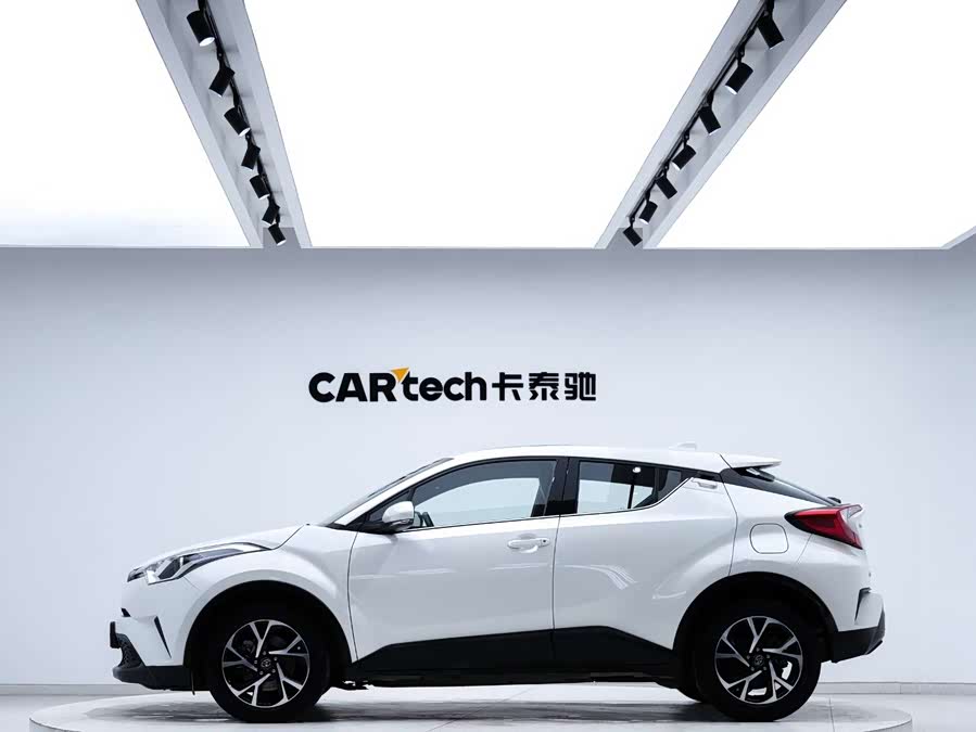 Toyota C-HR 2021 immagine di auto #3