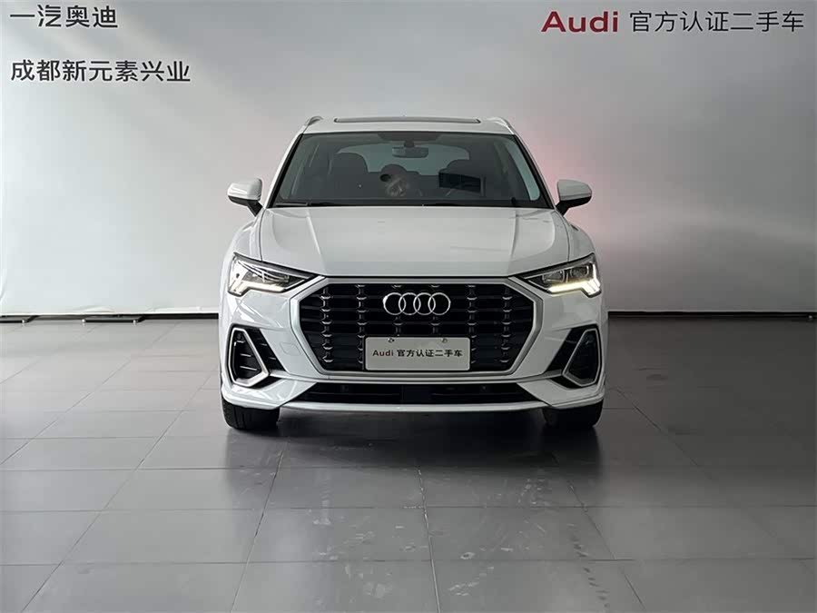 Audi Q3 2020 car image #3
