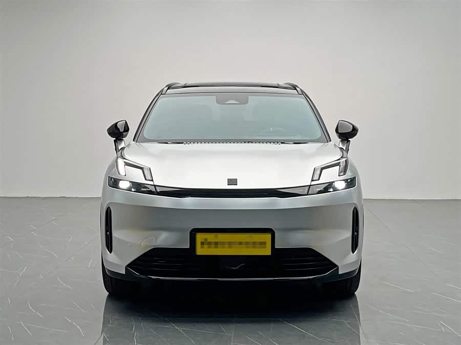 Lynk & Co 08 EM-P 2024 car image #3