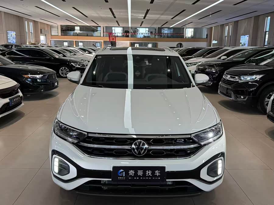 Volkswagen T-Roc 2026 car image #3