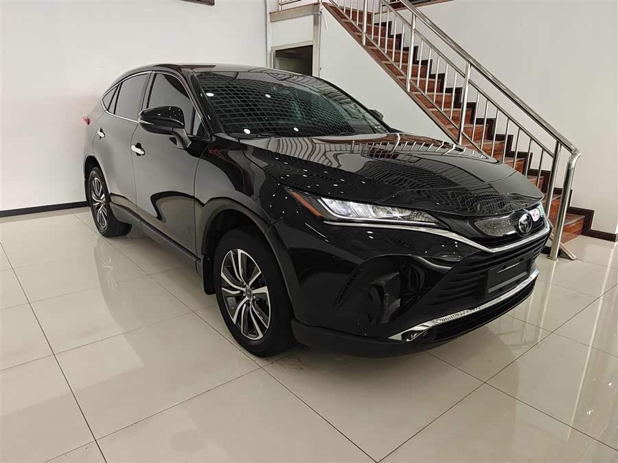 Toyota Harrier 2023 car image #3