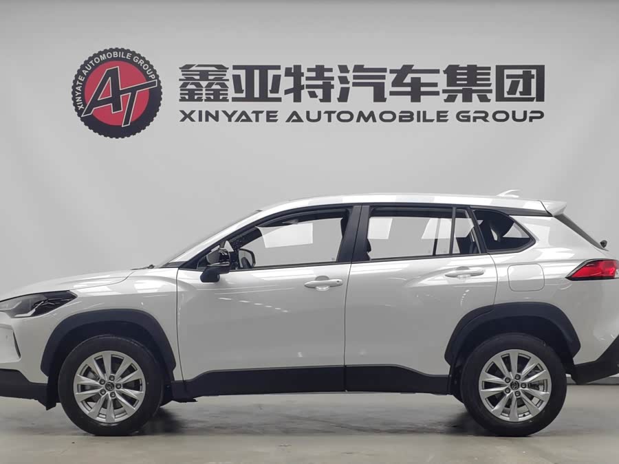 Toyota Corolla Cross #3 Toyota Corolla Cross car image #3