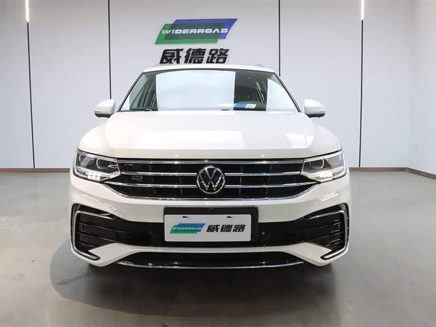 Volkswagen Tiguan L 2021 car image #3