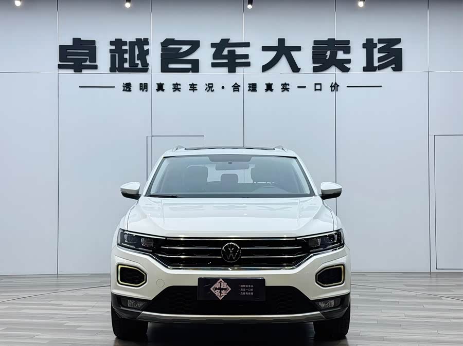 Volkswagen T-Roc 2021 car image #3