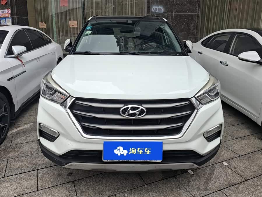 Hyundai ix25 2018 car image #3