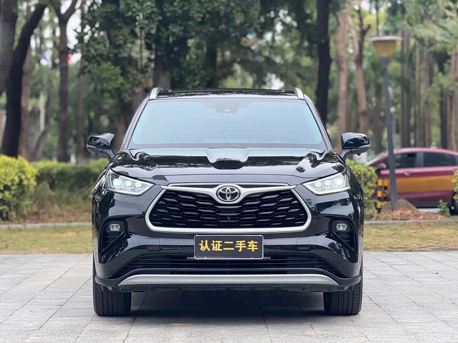 Toyota Highlander 2023 car image #3