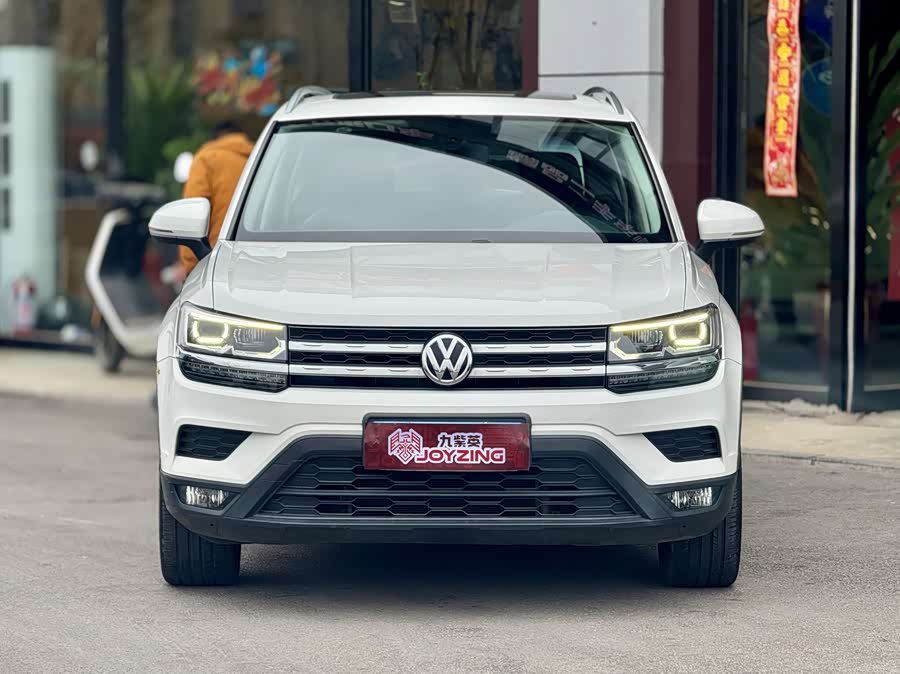 Volkswagen Tharu 2019 car image #3