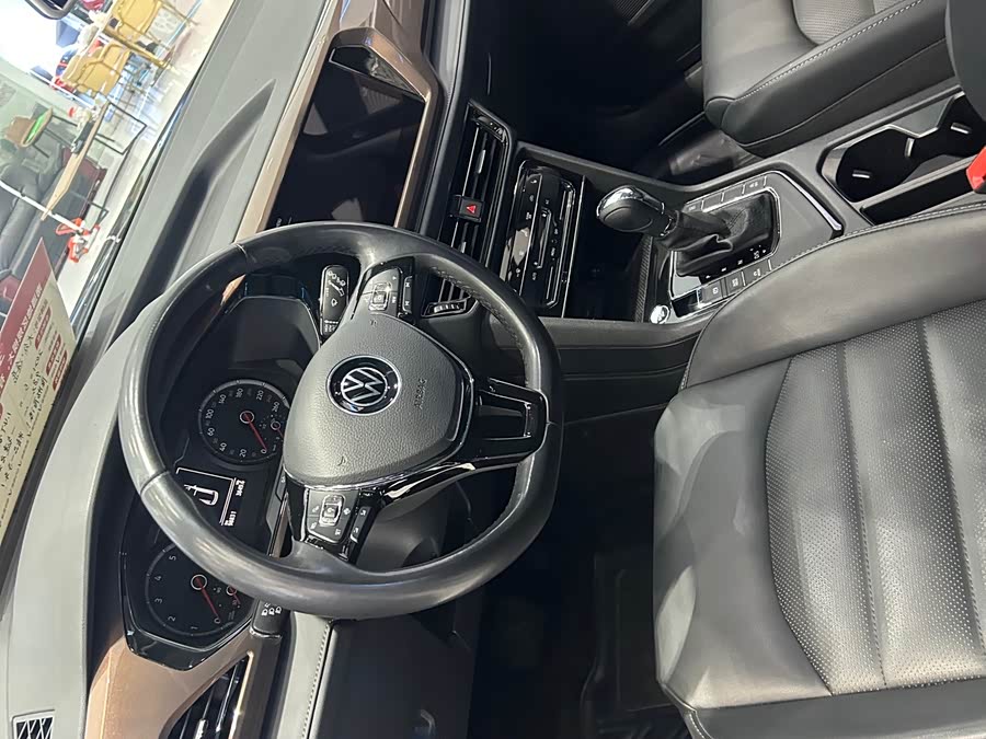 Volkswagen Tharu 2021 car image #3