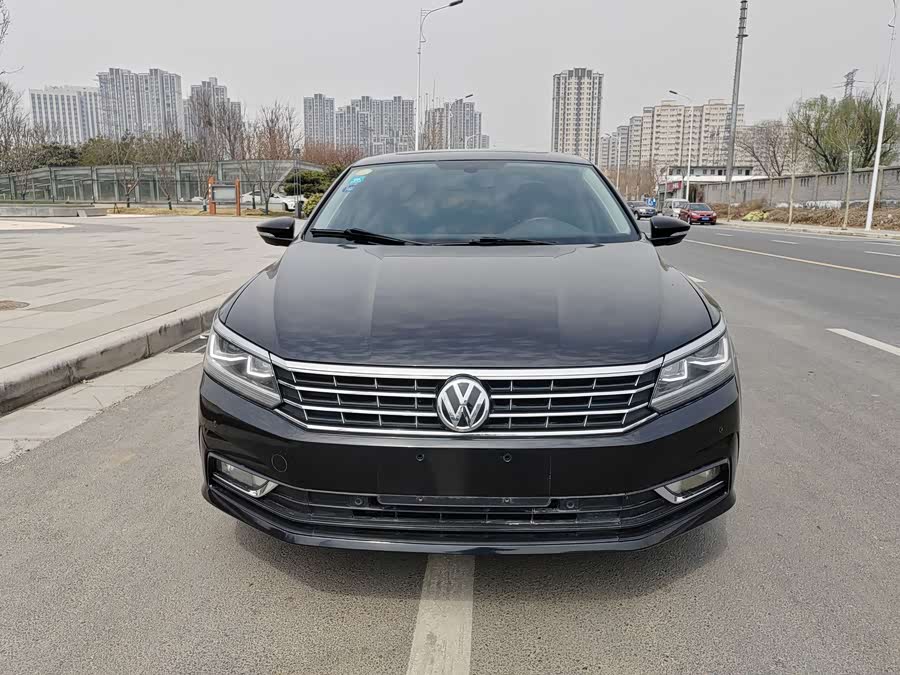 Volkswagen Passat 2018 immagine di auto #3