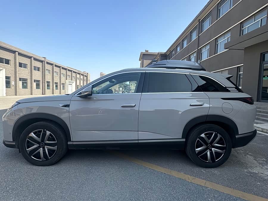 BYD Sea Lion 07 DM-i 2025 car image #3