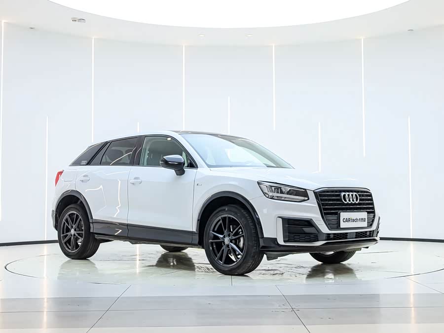 Audi Q2L 2021 car image #3