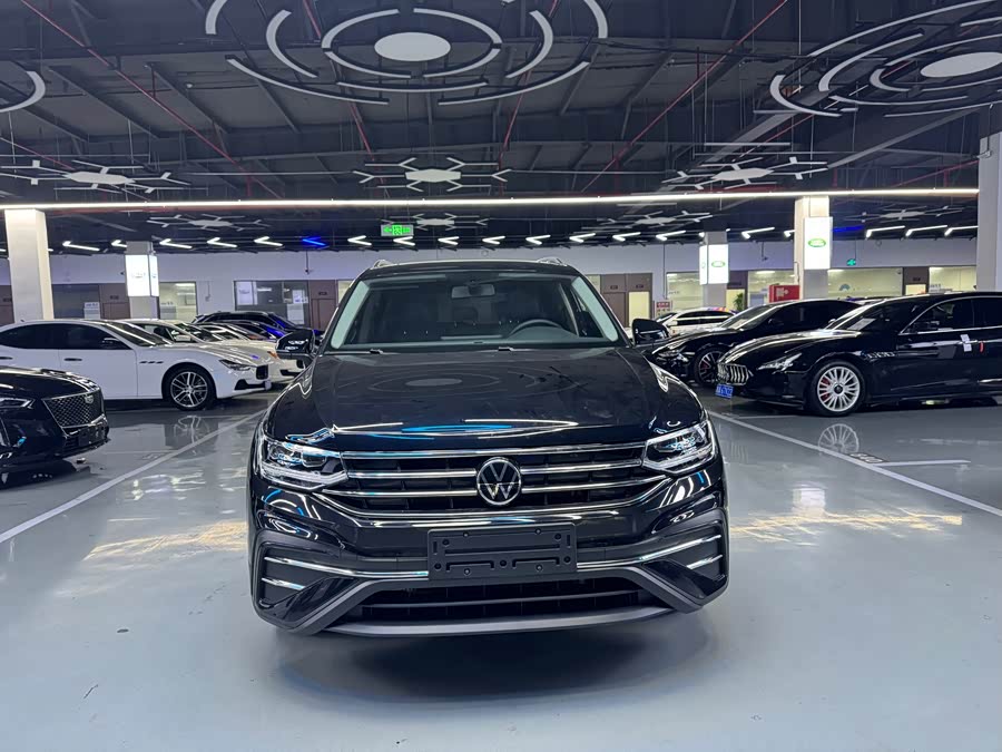 Volkswagen Tiguan L 2023 #3 Volkswagen Tiguan L 2023 car image #3
