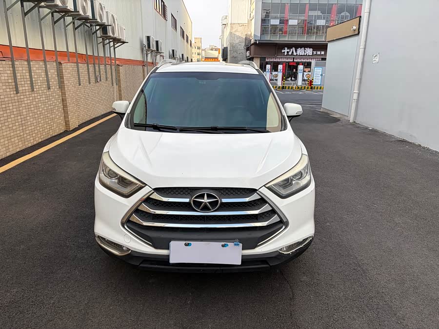 JAC 2015 car image #3