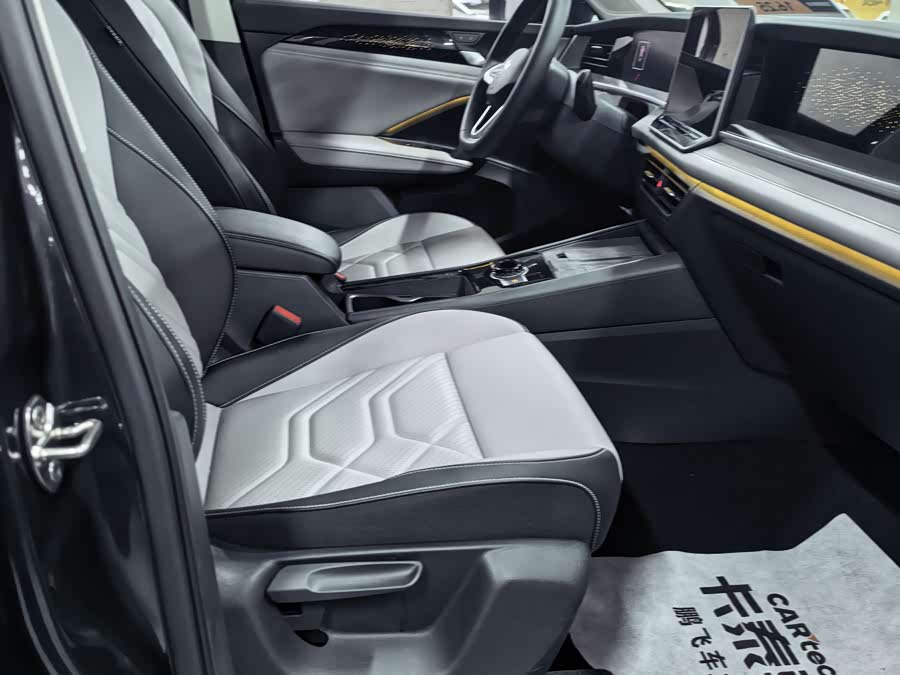 Volkswagen Tayron car image #3