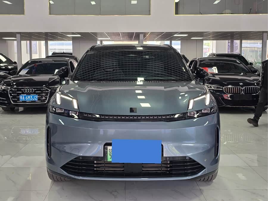Lynk & Co 08 EM-P 2025 #3 Lynk & Co 08 EM-P 2025 car image #3