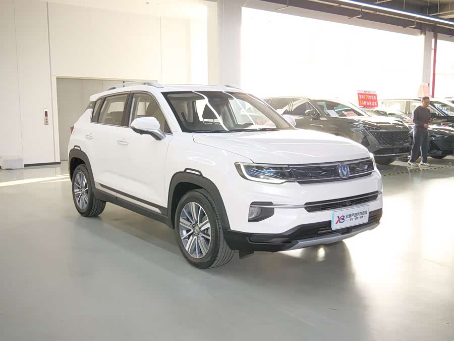 Changan CS35 Plus 2019 изображение автомобиля #3