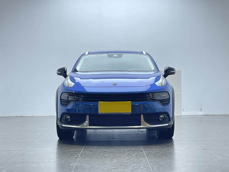 Lynk & Co 02 2018 #3 Lynk & Co 02 2018 car image #3