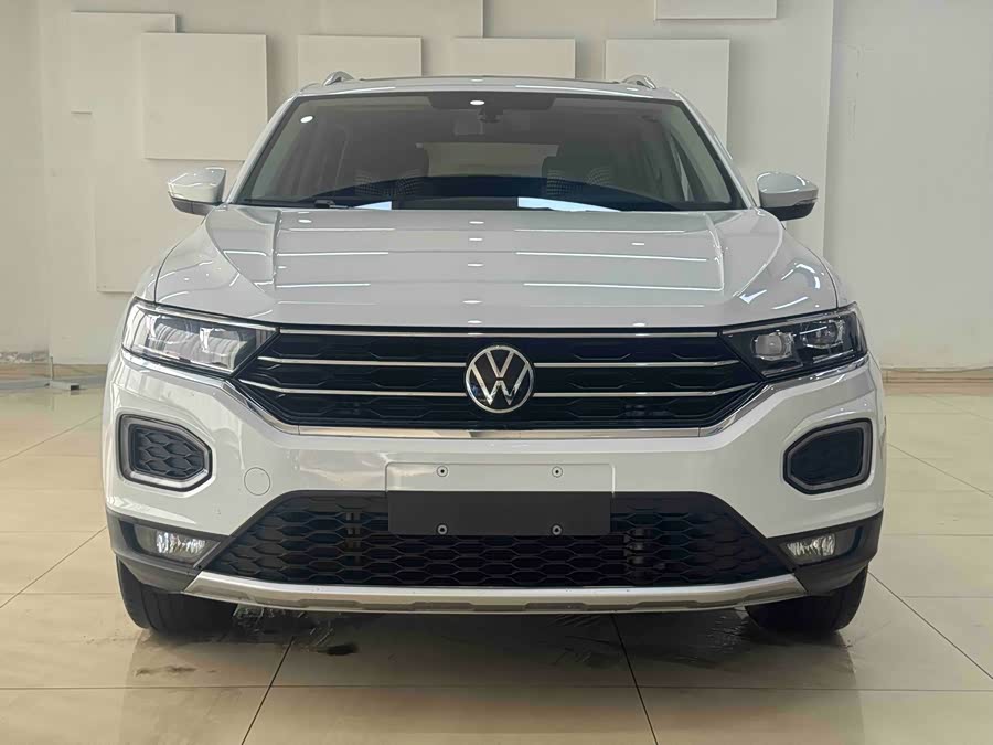 Volkswagen T-Roc 2021 car image #3