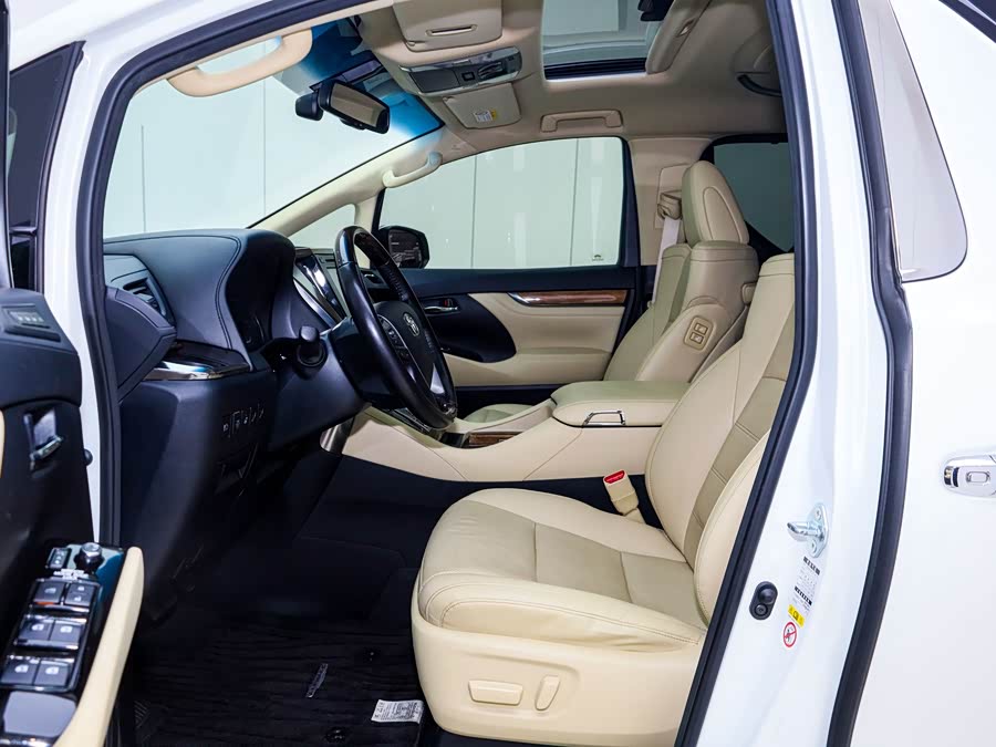 Toyota Alphard 2018 car image #3