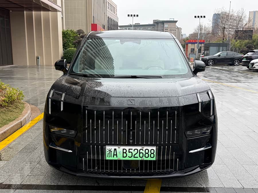 Zeekr 009 2023 car image #3