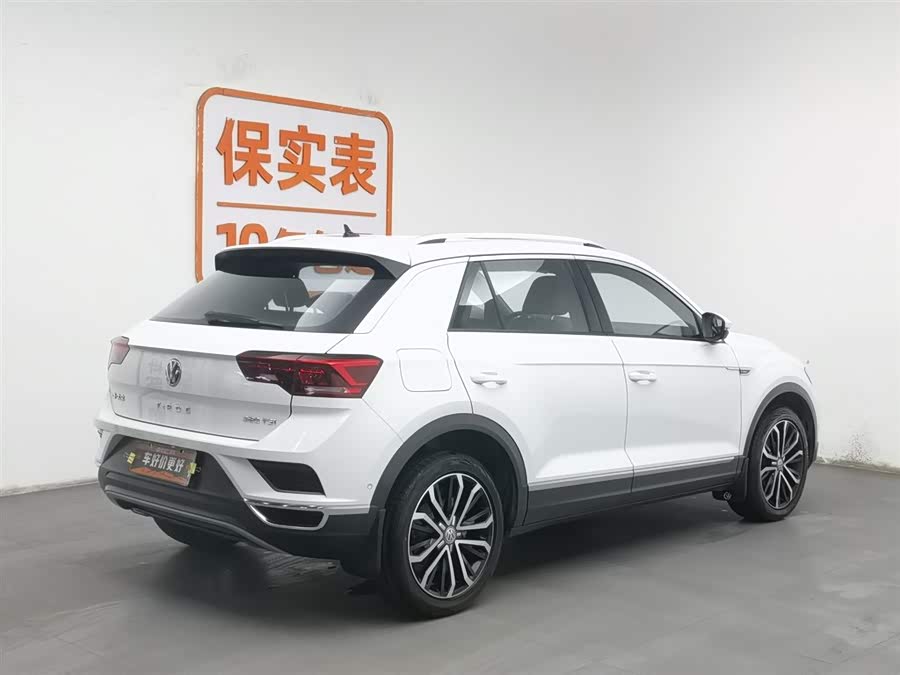 Volkswagen T-Roc 2026 car image #3