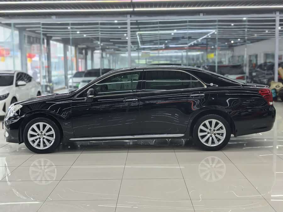 丰田 皇冠 2011 汽车图片 #3