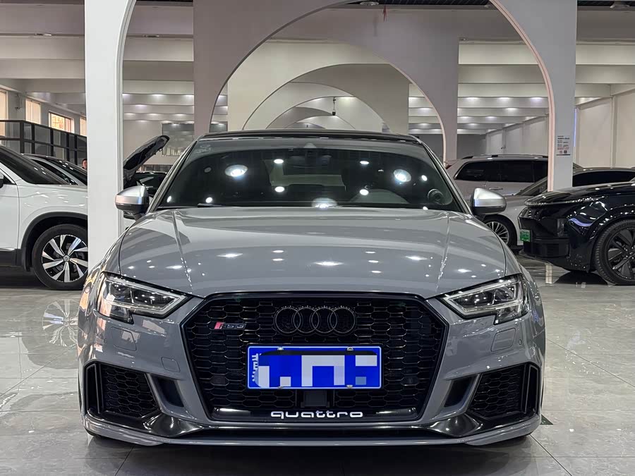 Audi RS 3 2019 imagem de carro #3