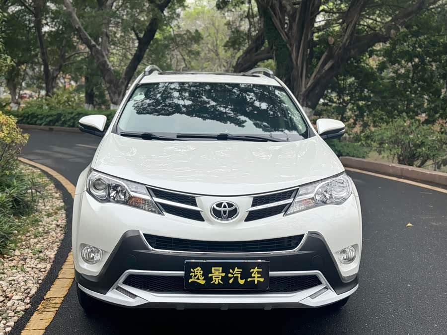 Toyota RAV4 2015 car image #3