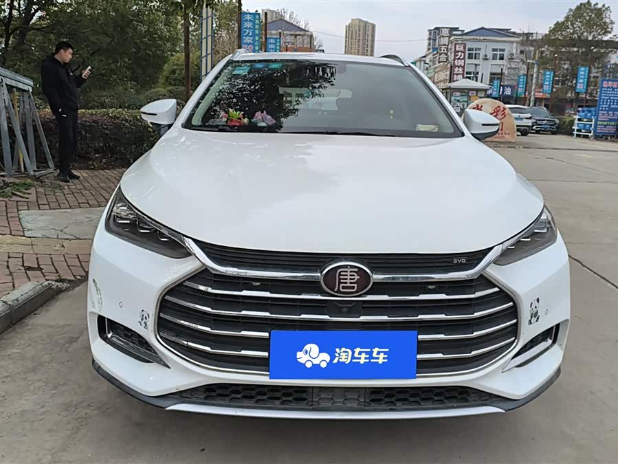 BYD Tang 2018 صورة سيارة #3